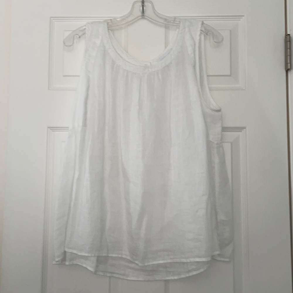 Billowy white linen shirt from the White Label